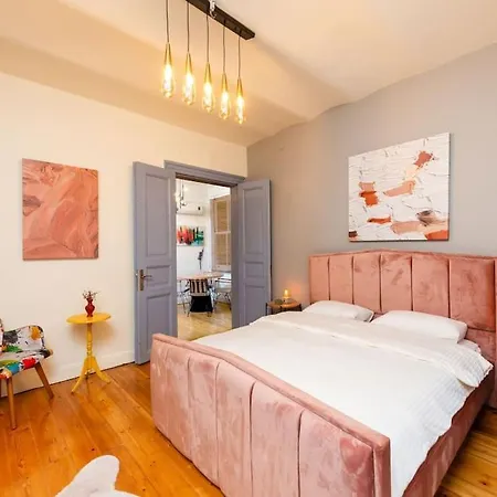 Marvelous Flat - 3 Bedrooms W 2 Terraces