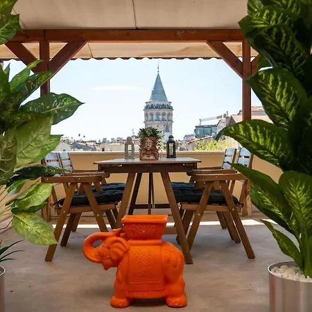 Marvelous Flat - 3 Bedrooms W 2 Terraces * Estambul
