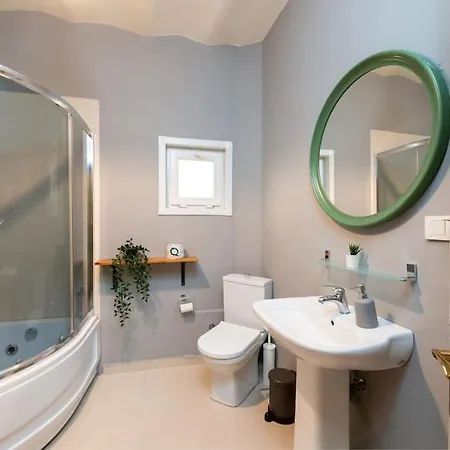 Marvelous Flat - 3 Bedrooms W 2 Terraces Apartment