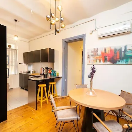Daire Marvelous Flat - 3 Bedrooms W 2 Terraces