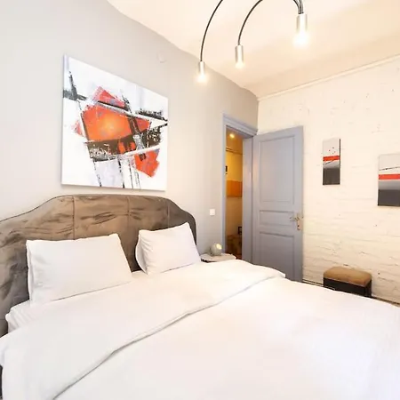 Marvelous Flat - 3 Bedrooms W 2 Terraces