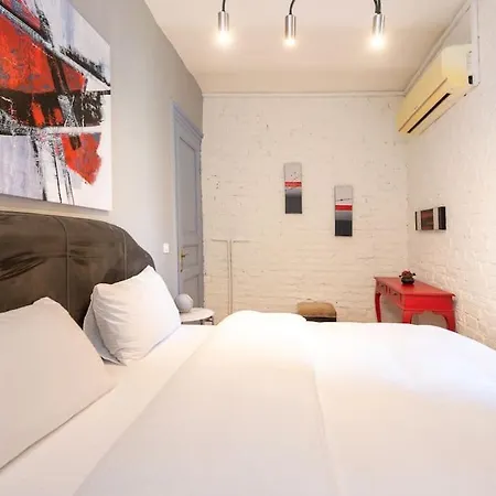 Daire Marvelous Flat - 3 Bedrooms W 2 Terraces İstanbul