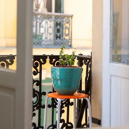 Marvelous Flat - 3 Bedrooms W 2 Terraces 아파트 *