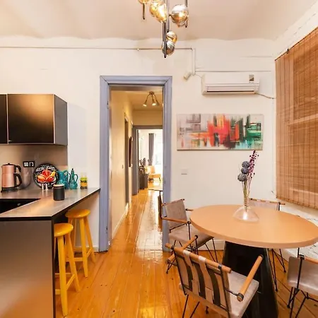 Marvelous Flat - 3 Bedrooms W 2 Terraces *